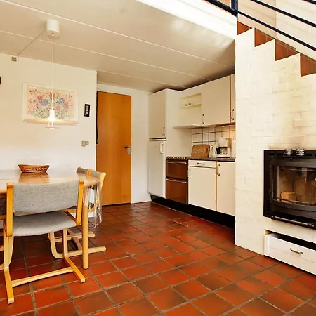 Cozy Townhouse Near - By Traum 펜션 *